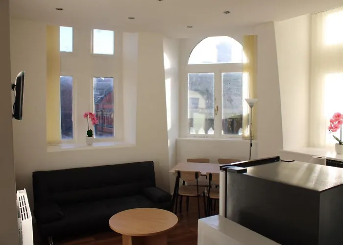 4 Bed City Centre Flat
