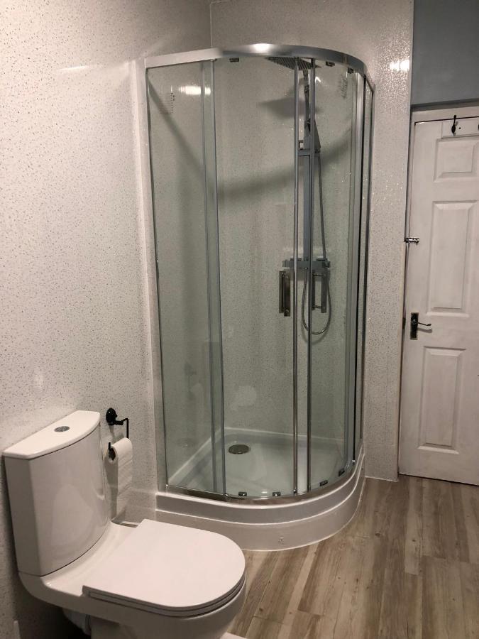 4 Bed Centre Flat *