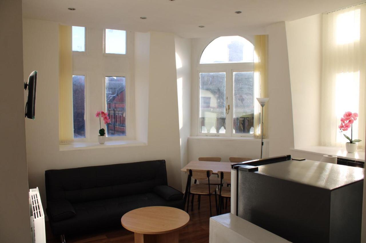 Apartment 4 Bed Centre Flat
